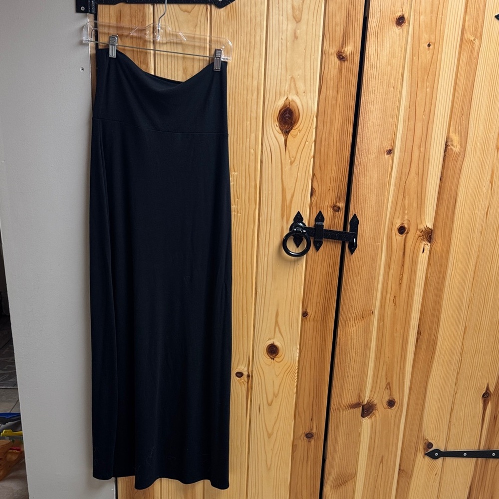 Zenana Outfitters Classic Black Maxi Skirt